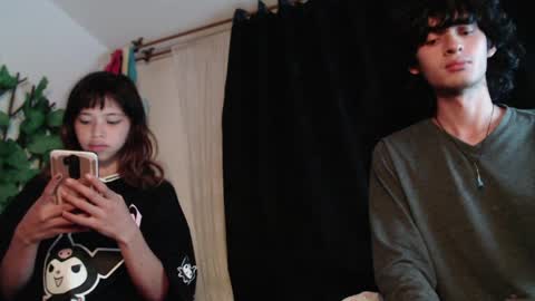 Naomi and Nekorii online show from April 7, 2026, 3:29 am