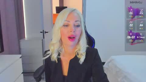 Snapshot of miya_kisss chatting on October 25, 2025, 9:06 am Miya online show from October 25, 2025, 9:06 am