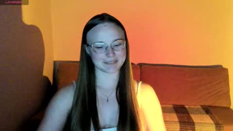 Miya online show from September 12, 2025, 7:47 pm