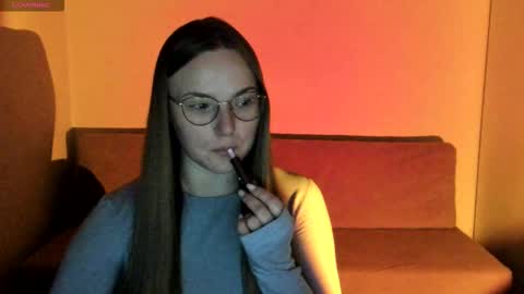 Miya online show from November 10, 2025, 5:01 pm