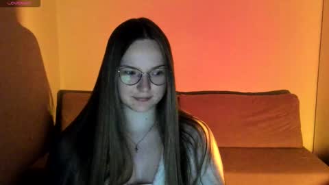 Miya online show from November 21, 2025, 8:40 pm