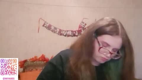 Milana online show from November 30, 2025, 7:23 am