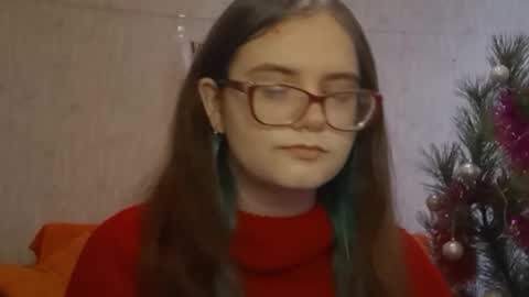 Milana online show from January 16, 2026, 7:12 am