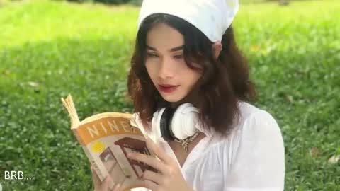 Miyakabebe online show from September 23, 2025, 10:02 pm