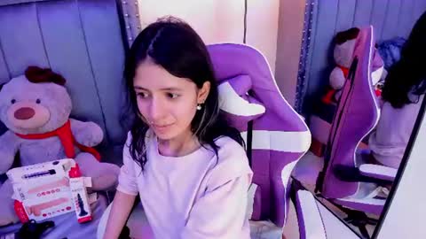miyu_komori online show from June 18, 2026, 7:40 pm