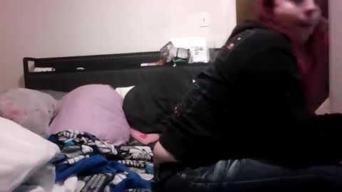 Snapshot of miztrezk chatting on January 17, 2026, 2:27 am miztrezk online show from January 17, 2026, 2:27 am