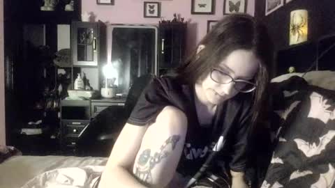 Mizz Bonez online show from February 3, 2026, 3:48 am