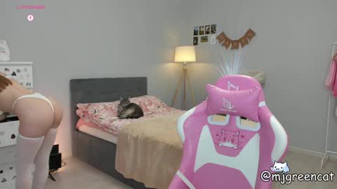 mj  online show from January 27, 2025, 4:43 pm