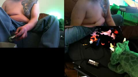 Snapshot of mjrigo4513 chatting on December 28, 2024, 7:11 am mjrigo4513 online show from December 28, 2024, 7:11 am