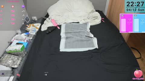 mkuo online show from April 12, 2026, 1:27 pm