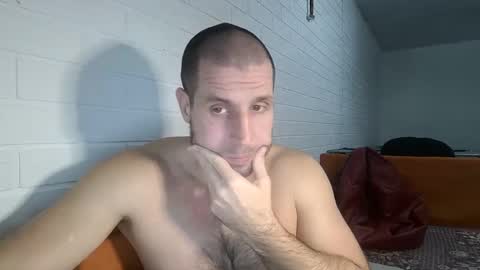 Snapshot of mmaksik chatting on January 6, 2025, 6:52 pm shy athlete online show from January 6, 2025, 6:52 pm
