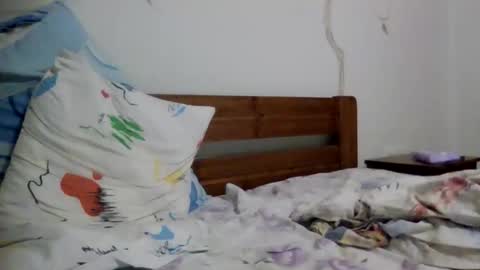 Snapshot of mmiltos chatting on October 17, 2025, 10:12 pm mmiltos online show from October 17, 2025, 10:12 pm