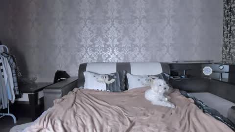 Lili online show from September 23, 2025, 10:40 am