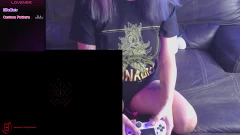 minaDarling online show from October 20, 2025, 5:19 am