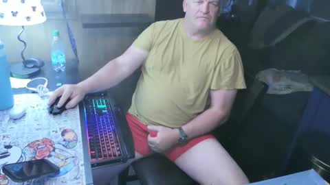 mmmthatsfunnn online show from May 26, 2026, 12:50 am