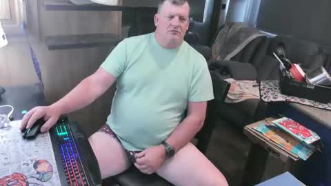 mmmthatsfunnn online show from May 26, 2026, 9:33 pm