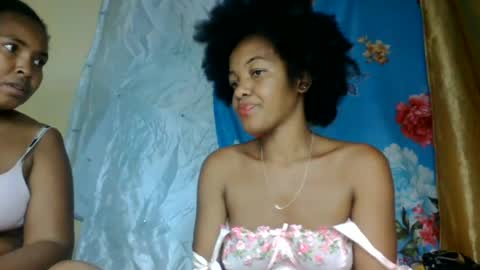 mmyriame online show from June 20, 2026, 7:49 pm
