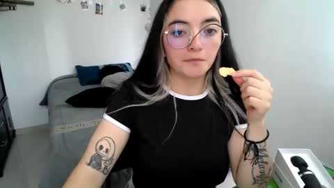 Snapshot of mocca_117 chatting on October 29, 2025, 4:31 pm Sam online show from October 29, 2025, 4:31 pm