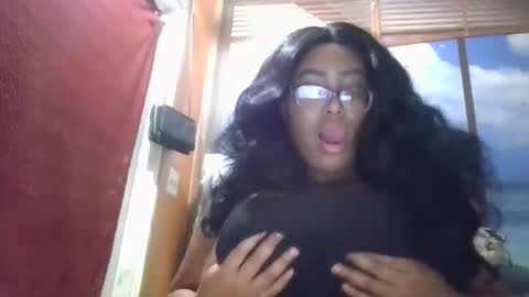 mochacup19 online show from March 6, 2025, 4:41 am