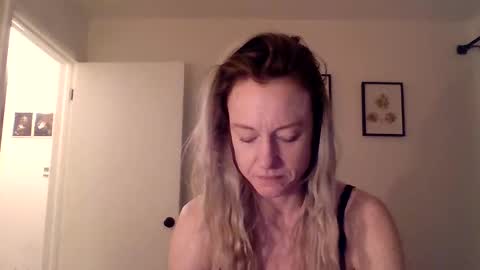 mockingbirds91 online show from March 28, 2026, 3:39 am