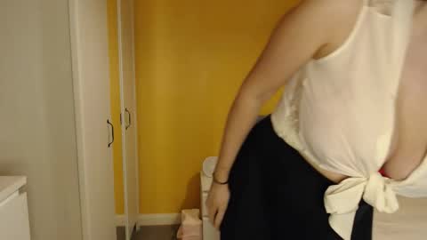 Mockingjay3001 online show from October 29, 2025, 5:25 pm