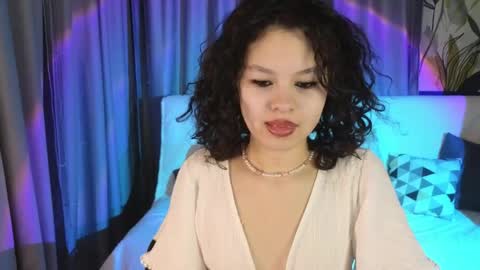 moco_choco online show from April 13, 2026, 2:39 am