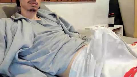 Snapshot of moderdelier chatting on October 8, 2025, 11:13 pm DigBreed online show from October 8, 2025, 11:13 pm