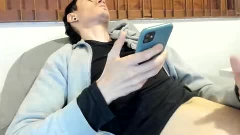 Snapshot of moderdelier chatting on October 31, 2025, 2:56 am DigBreed online show from October 31, 2025, 2:56 am