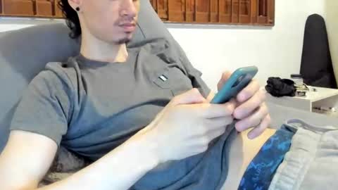 Snapshot of moderdelier chatting on November 11, 2025, 1:27 am DigBreed online show from November 11, 2025, 1:27 am