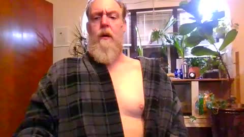 Snapshot of moeblick chatting on November 25, 2025, 12:38 pm moeblick online show from November 25, 2025, 12:38 pm