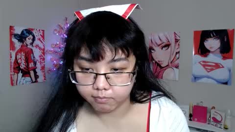 Molly online show from October 28, 2025, 4:27 am