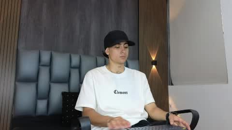 Snapshot of mohamed_malik chatting on April 13, 2026, 11:59 am mohamed_malik online show from April 13, 2026, 11:59 am