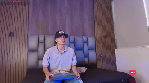 mohamed_malik online show from May 5, 2026, 12:35 pm