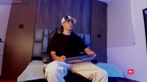 mohamed_malik online show from May 17, 2026, 11:39 am