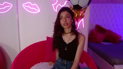 Snapshot of moira_jam chatting on July 2, 2026, 9:10 pm Moira online show from July 2, 2026, 9:10 pm