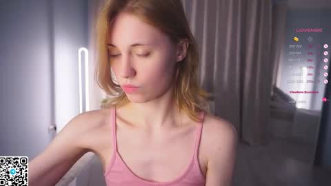 Snapshot of moiraalsbrook chatting on March 3, 2025, 6:59 am Diana online show from March 3, 2025, 6:59 am