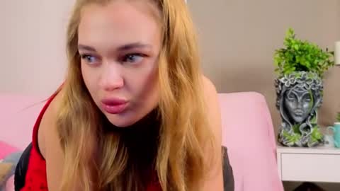 Kylie online show from September 18, 2025, 6:43 pm