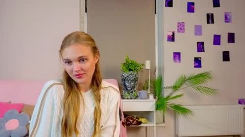 Kylie online show from September 21, 2025, 6:42 pm