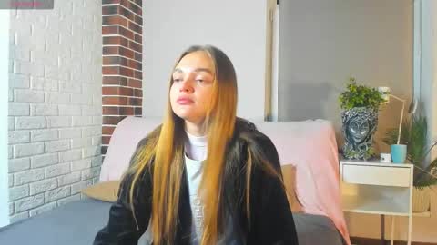 Kylie online show from September 28, 2025, 6:24 pm