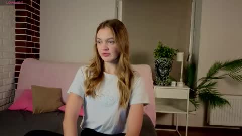 Kylie online show from October 26, 2025, 6:14 pm