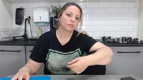 erika online show from December 11, 2024, 9:52 am