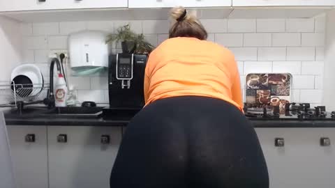 erika online show from January 14, 2025, 3:04 pm