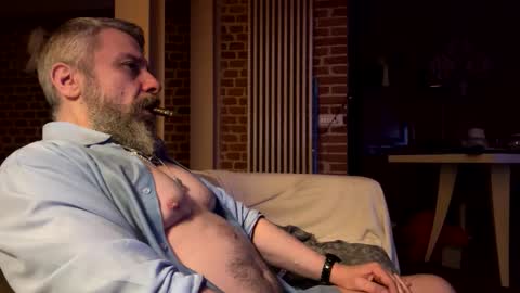 molitsrymale69 online show from November 23, 2025, 7:35 pm