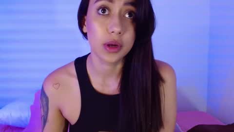 Snapshot of moll1e_ chatting on March 2, 2025, 1:15 am M o L l i E  online show from March 2, 2025, 1:15 am