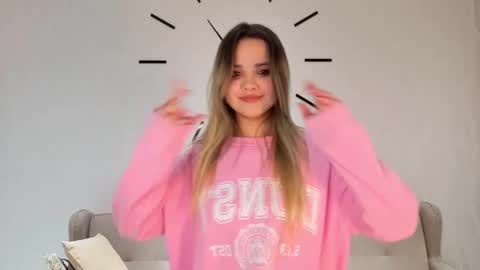 Snapshot of molliedeases chatting on October 28, 2025, 6:21 pm Kate online show from October 28, 2025, 6:21 pm