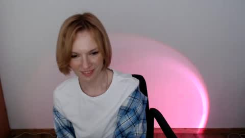 mollilove online show from June 16, 2026, 9:45 am