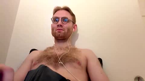 Snapshot of molliter chatting on October 22, 2025, 10:53 pm molliter online show from October 22, 2025, 10:53 pm