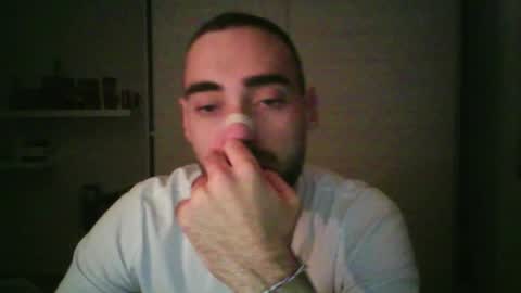 mollo20 online show from October 20, 2025, 8:09 pm