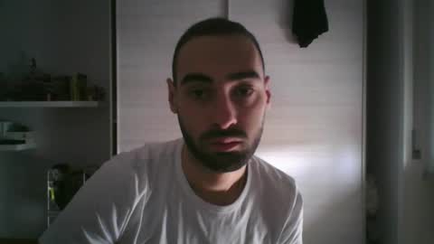 mollo20 online show from October 30, 2025, 8:38 am