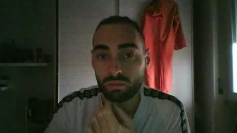 mollo20 online show from November 18, 2025, 9:47 am